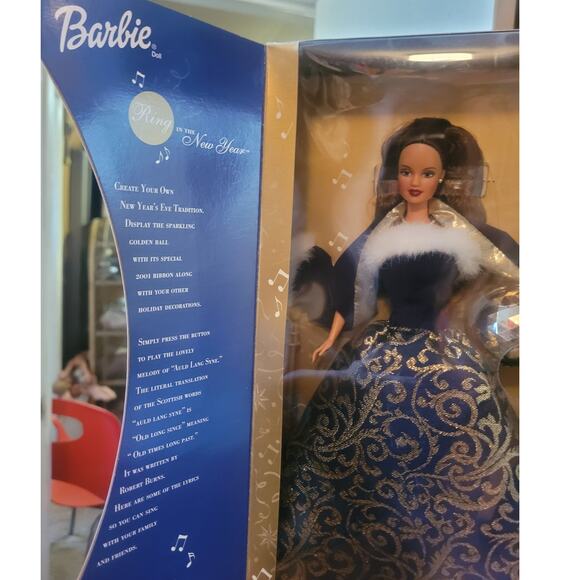 Vintage 2001 Ring in the New Year Holiday Barbie NIB - Picture 4 of 9